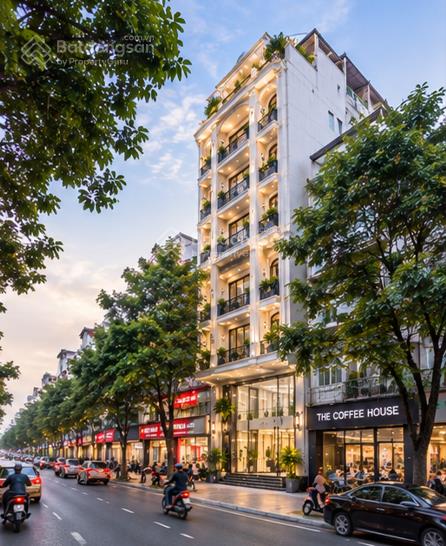 Mặt phố chùa láng  hàng xóm vincom  tòa nhà 10 tầng  mặt tiền 6,7m  vỉa hè rộng  sổ vuông.