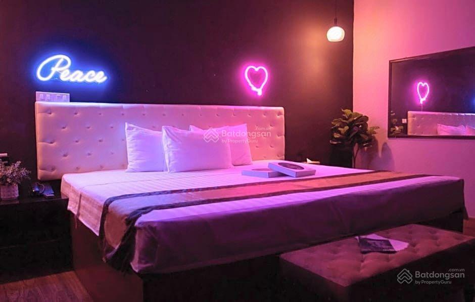 Mặt phố bùi thị xuân  khách sạn 11 tầng  mặt tiền 6,5m  1 sổ 1 chủ vuông đét