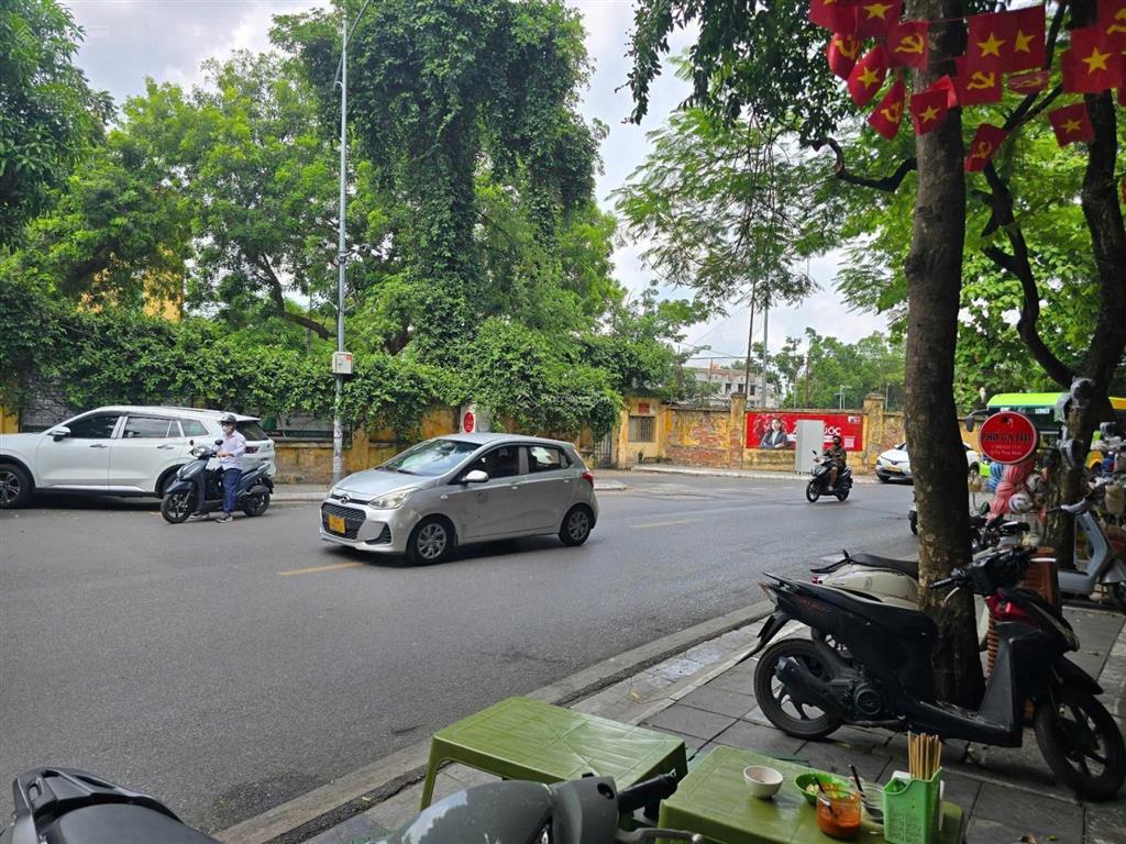 Mặt phố thụy khuê  trường chu văn an  mặt tiền quyền lực 6m  sổ vuông nở hậu