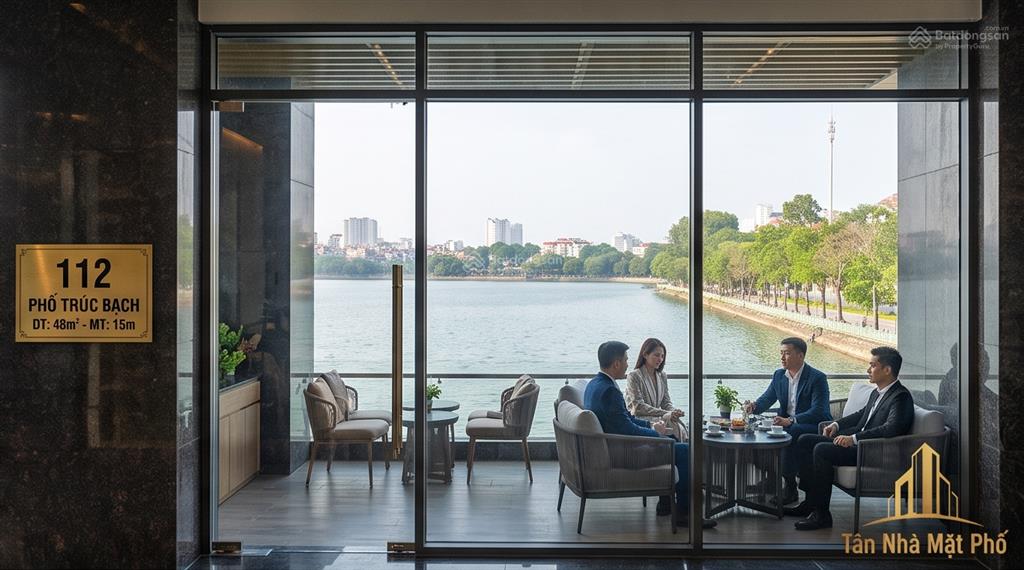 Mặt phố trúc bạch  view hồ  2 mặt phố  mặt tiền 15m  sổ vuông.