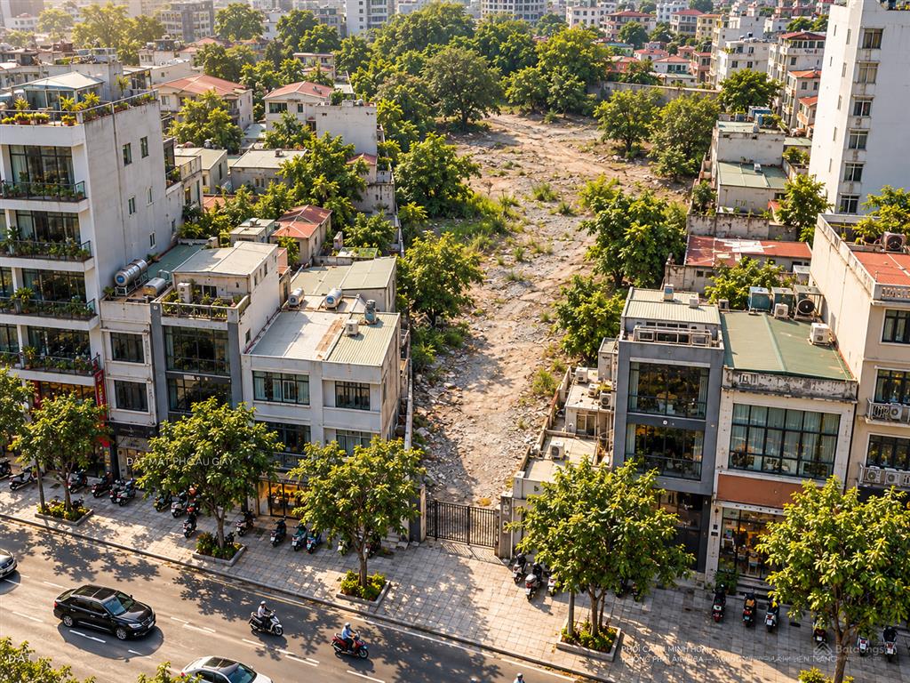 1.260 m đất mặt phố cầu giấy  giá chào 510 tỷ