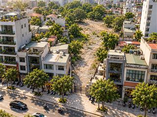 1.260 m đất mặt phố cầu giấy  giá chào 510 tỷ