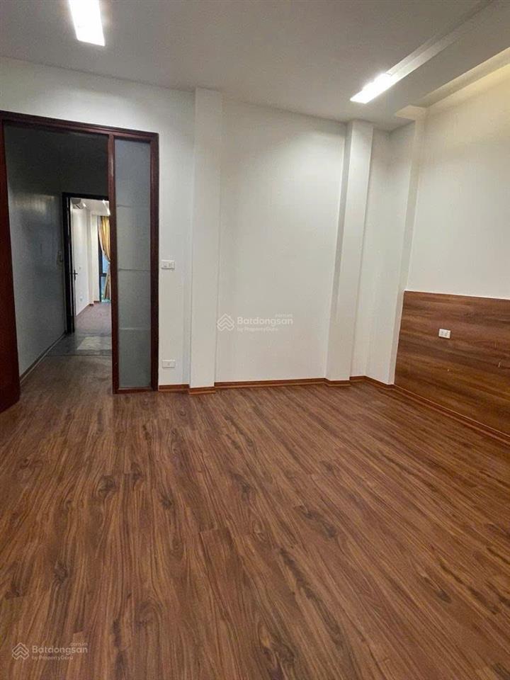 Mặt phố nguyễn thị định, cầu giấy 6 tầng thang máy, 60 m, sổ vuông phân lô.