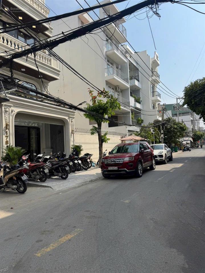 Thấp nhất thị trường! bán nhà quốc hương thảo điền quận 2  6.5x30m, xây dc hầm + 7 tầng giá 30 tỷ