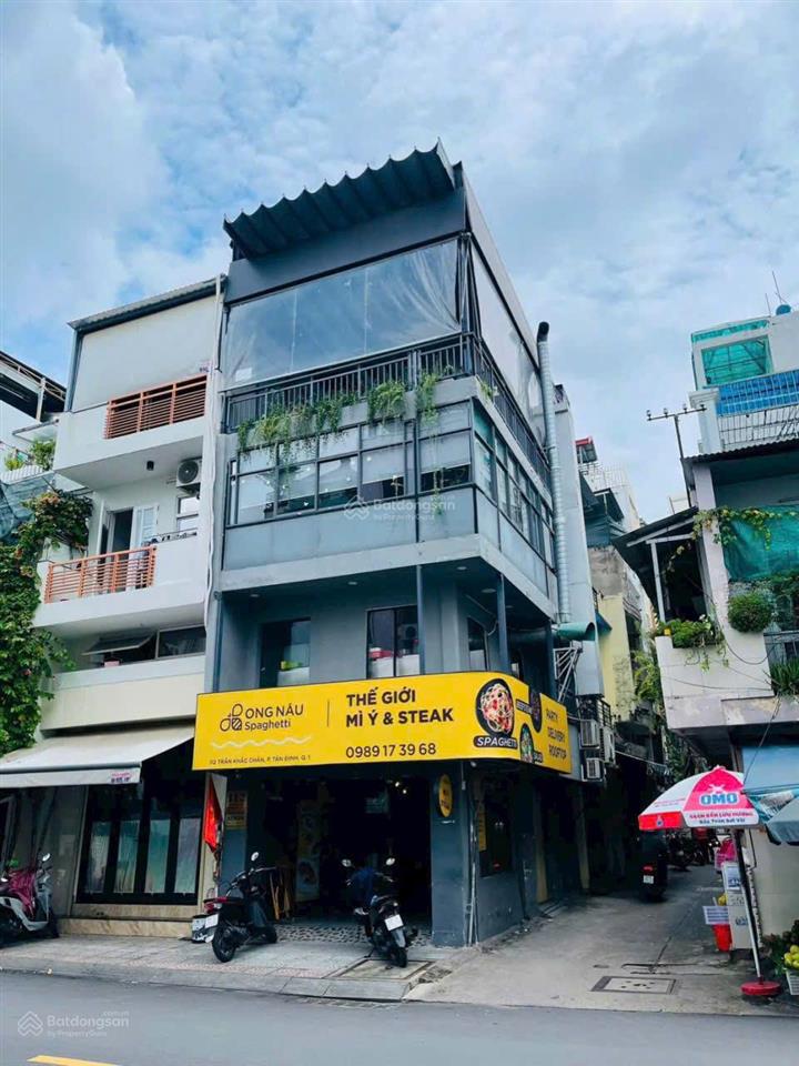 Chủ giảm 5 tỷ! bán nhà góc 2 mặt tiền nguyễn thị minh khai q3  6x13m, 5 tầng hđ 100tr/th chỉ 30 tỷ