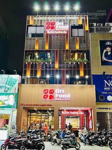 Siêu phẩm mặt tiền sư vạn hạnh quận 10 vạn hạnh mall chỉ 35 tỷ!  4x18m 6 tầng hđ 100 triệu