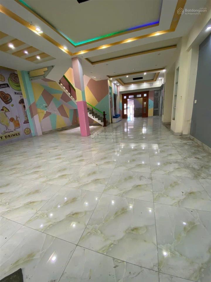 Chủ cần bán gấp! bán nhà mặt tiền nguyễn cư trinh quận 1  dt 5,5x13m 3 tầng hđt 70 triệu bán 30 tỷ