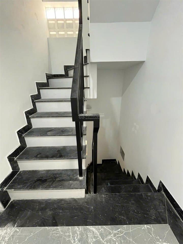 Đầu tư bán nhà mặt tiền nguyễn biểu  trần hưng đạo quận 5  4,5x20m 4 tầng hđ 80 triệu giá 25 tỷ