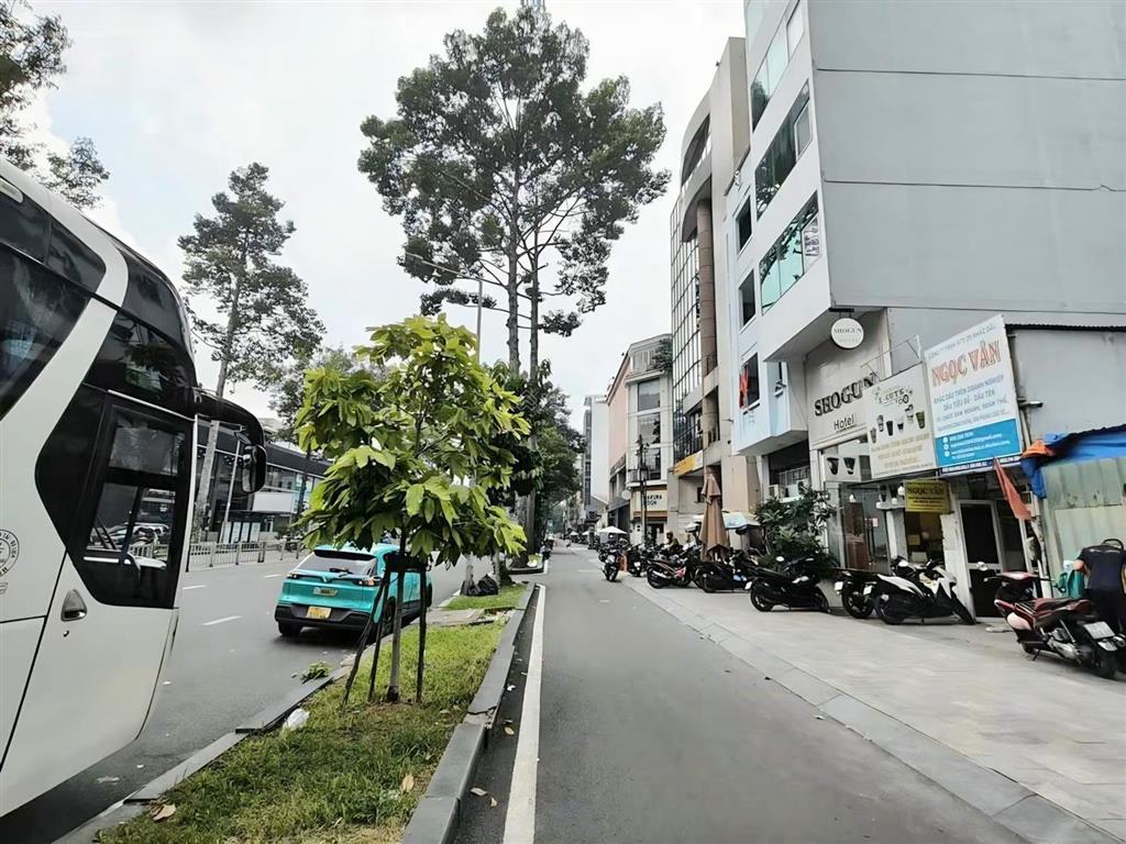 Cho thuê nhà mặt tiền trần hưng đạo q1  tuyến đường thương hiệu đắc địa trung tâm