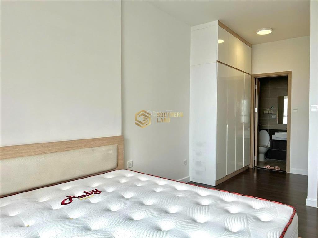 Cần bán gấp căn hộ 2pn 2wc 73m2 view sông tầng cao tại the sun avenue, giá siêu tốt