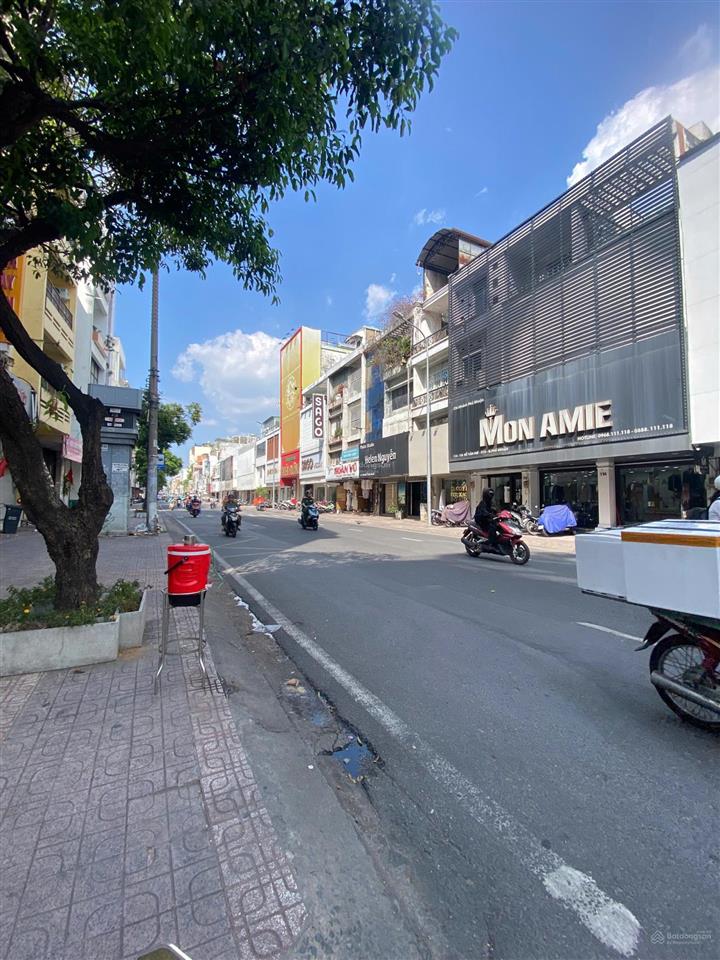 Bán nhà góc 3mt đào duy anh, p.9, phú nhuận.dt 9x28m,4 tầng,hđt 80tr/th,giá bán 58 tỷ