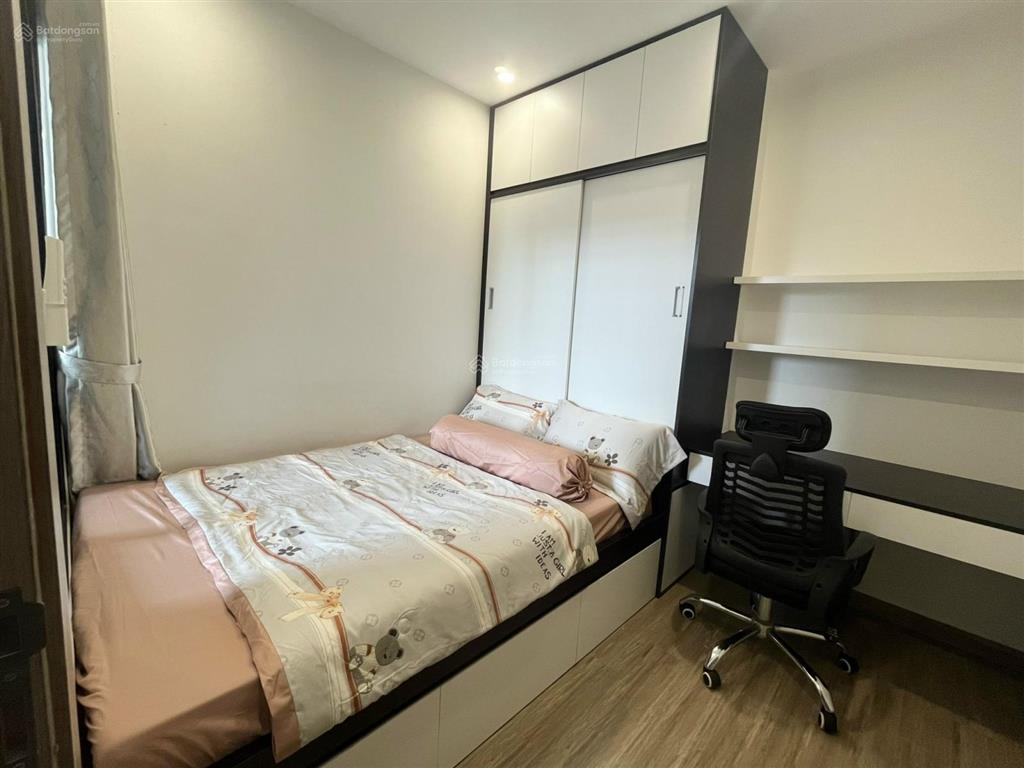 Bán căn hộ d'lusso căn góc 80m2 tầng cao view bắn pháo hoa, loại doukey dễ mua dễ bán dễ cho thuê