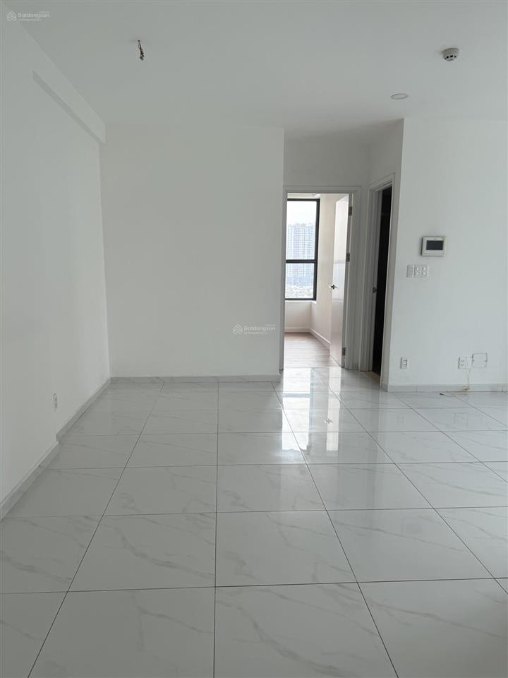 Cho thuê căn hộ d'lusso 2pn dt 69m2 view xem bắn pháo hoa giá 14,5tr view thoáng mát