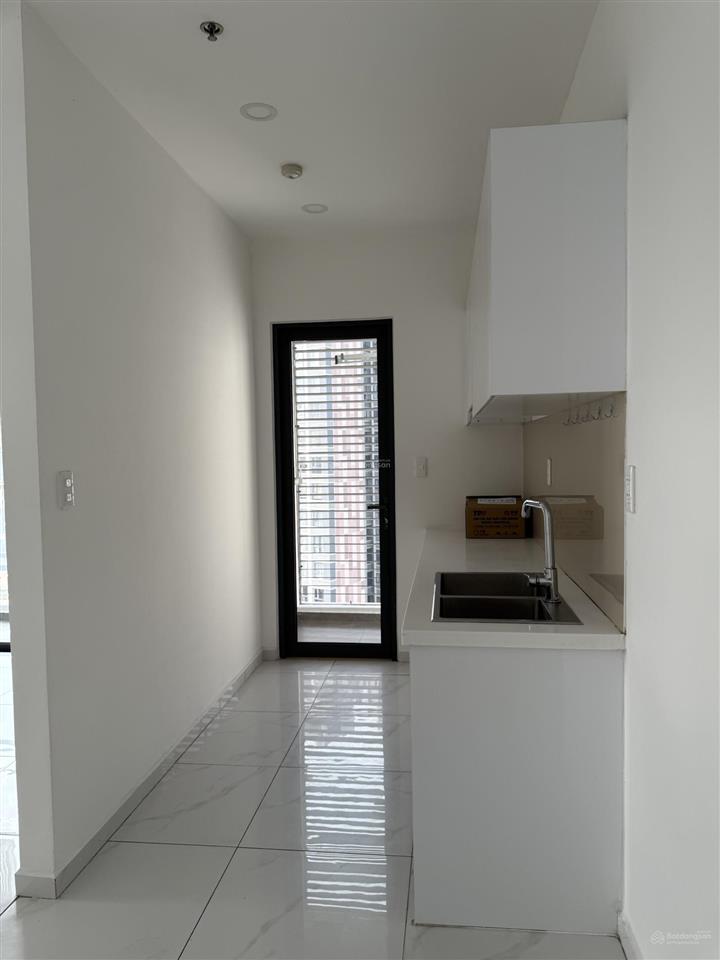 Cho thuê căn hộ d'lusso 2pn dt 69m2 view xem bắn pháo hoa giá 14,5tr view thoáng mát