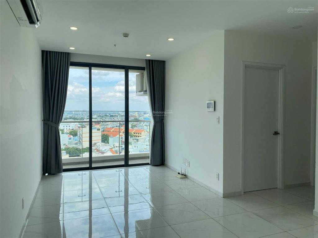 Cần bán căn hộ d'lusso 2pn tầng cao view thoáng dt 69m2 giá 6.1 tỷ bao thuế có thương lượng
