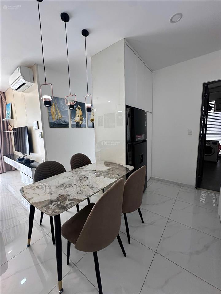 Bán căn hộ 3pn precia diện tích 100m2 view đông nam tầng cao full nội thất đẹp giá 8.3 tỷ bao thuế