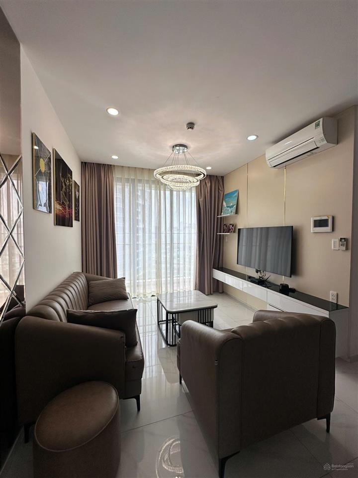 Bán căn hộ 3pn precia diện tích 100m2 view đông nam tầng cao full nội thất đẹp giá 8.3 tỷ bao thuế