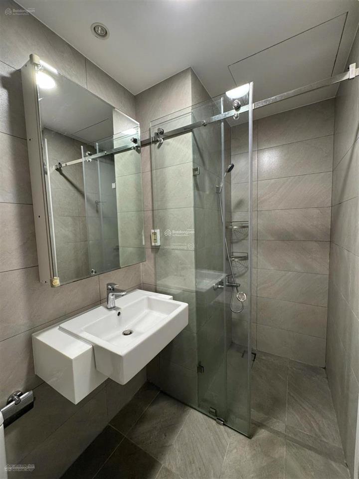 Cho thuê căn hộ d'lusso q2 giá 14tr căn 2pn 2wc, nội thất cơ bản, tầng cao view sông