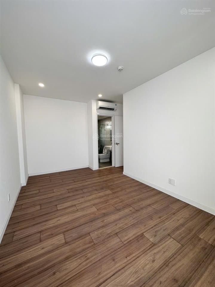Cho thuê căn hộ dlusso 3pn dt 105m2 view sông thoáng mát giá 18tr/th căn góc