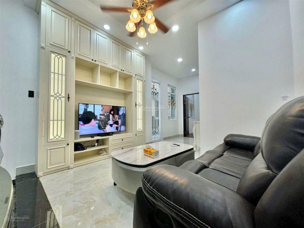 Vị trí kinh doanh! bán nhà bình thạnh hxh gần hv cán bộ chu văn an, 4 tầng (4x12m) hđt 22tr  8.3tỷ