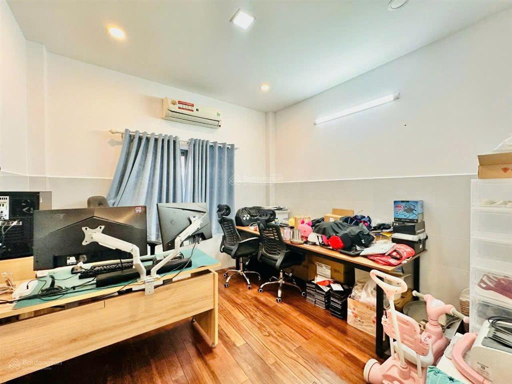 Khu nhà vip cạnh kênh nhiêu lộc  bán nhà phú nhuận hxh huỳnh văn bánh nhà mới 4 tầng ở ngay 9.5tỷ