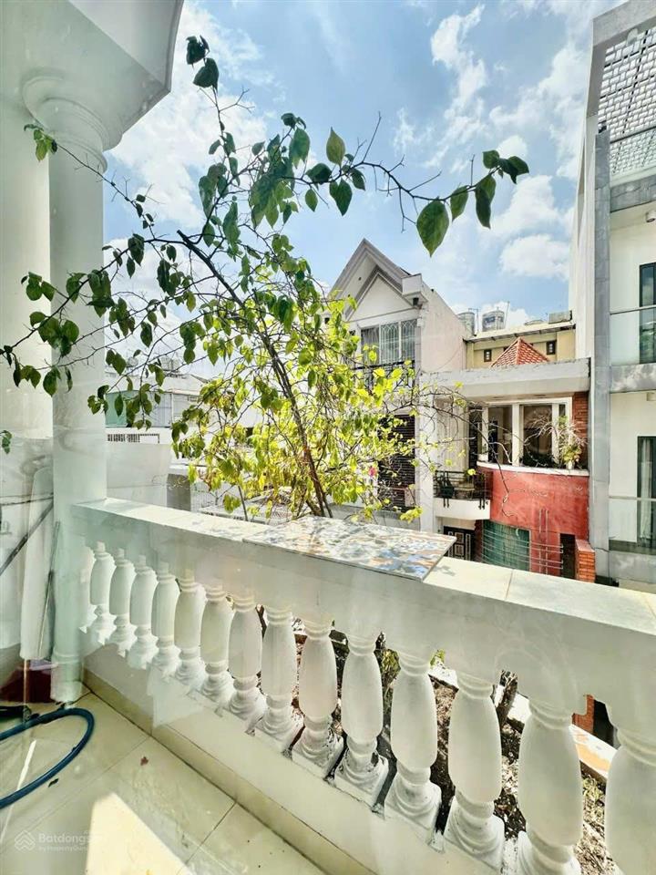 Khu nhà vip cạnh kênh nhiêu lộc  bán nhà phú nhuận hxh huỳnh văn bánh nhà mới 4 tầng ở ngay 9.5tỷ