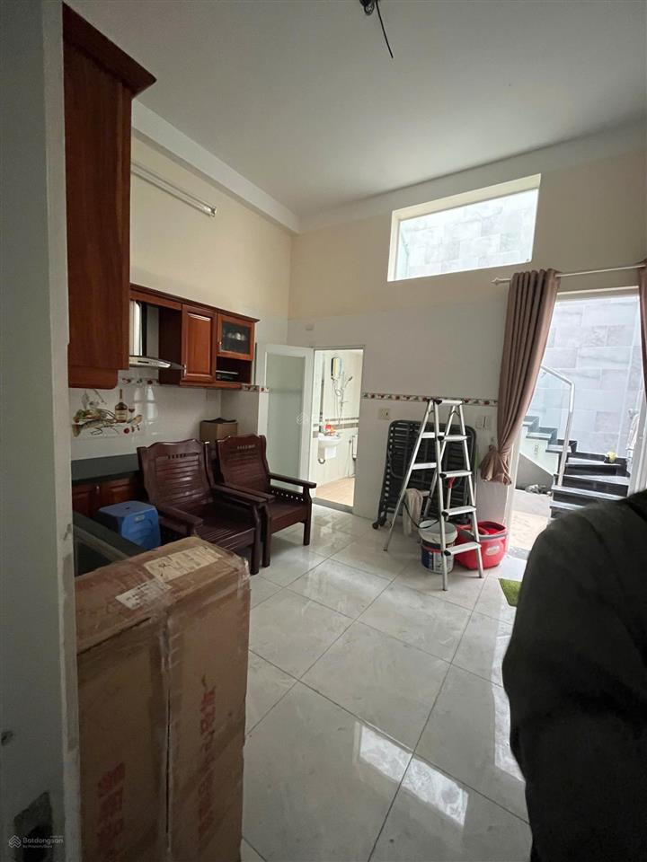 Bên hông vincom sát bờ kè rạch xuyên tâm! bán đất tặng nhà bình thạnh hẻm 6m nguyễn xí(4x18m) 8.8tỷ