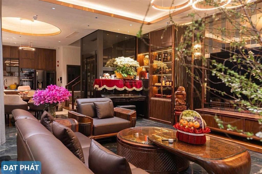 Bán biệt thự phố dương đình nghệ  lô góc  view công viên. 268m2  118 tỷ