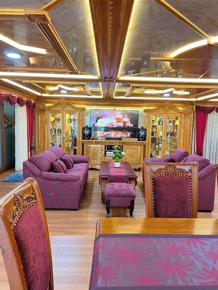 Chính chủ bán biệt thự vườn đào  nội thất nhập full ý  view vườn hoa. 386m2  236 tỷ