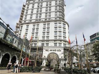 Bán toà khách sạn 4 sao đẳng cấp  doanh thu 100 tỷ/năm. diện tích 2.250m2  giá bán 999 tỷ.