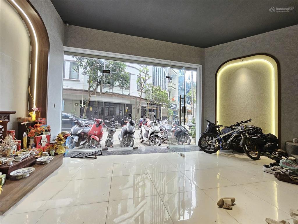 Bán gấp nhà phố trung yên  phân lô vỉa hè  kinh doanh tốt. 155m2 x5t  giá 72,5 tỷ.