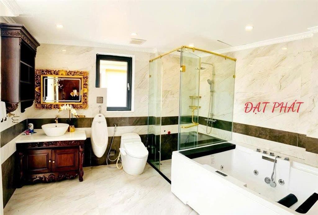 Chính chủ cần bán gấp biệt thự phố trần văn lai, 2 mặt tiền, siêu rẻ. 200m2 hơn 60 tỷ.