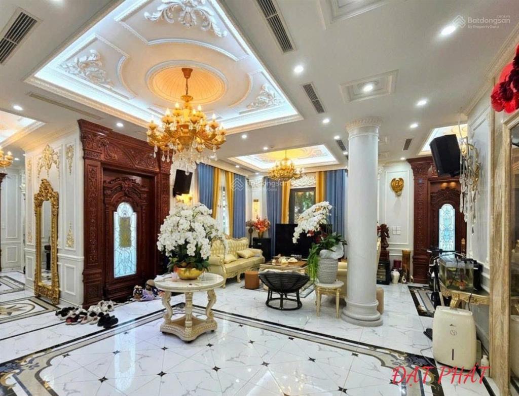 Chính chủ cần bán gấp biệt thự phố trần văn lai, 2 mặt tiền, siêu rẻ. 200m2 hơn 60 tỷ.