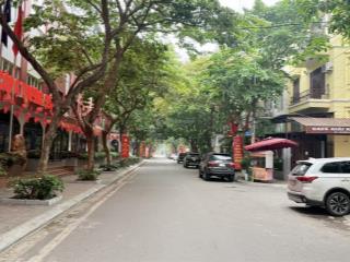 Chính chủ bán biệt thự kđt mỹ đình, cạnh vườn hoa công viên, ô tô dừng đỗ. 120m2 nhỉnh 40 tỷ.