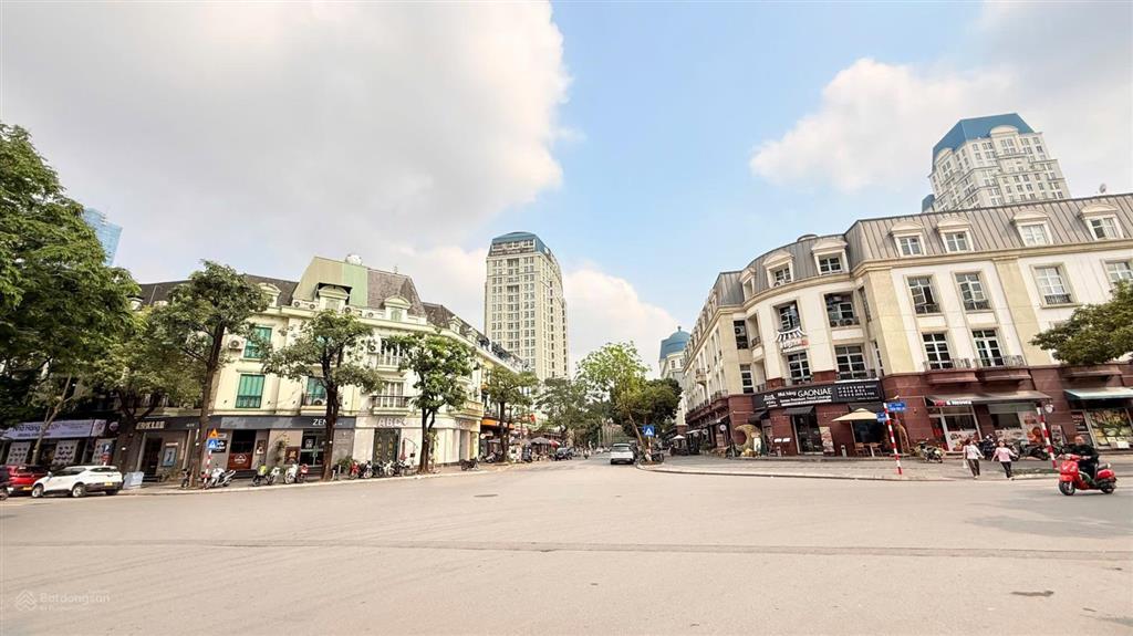 Bán gấp liền kề shophouse phố trần văn lai, 2 mặt tiền, kd đỉnh. 96m2  giá chỉ 38 tỷ. 0968 883 ***