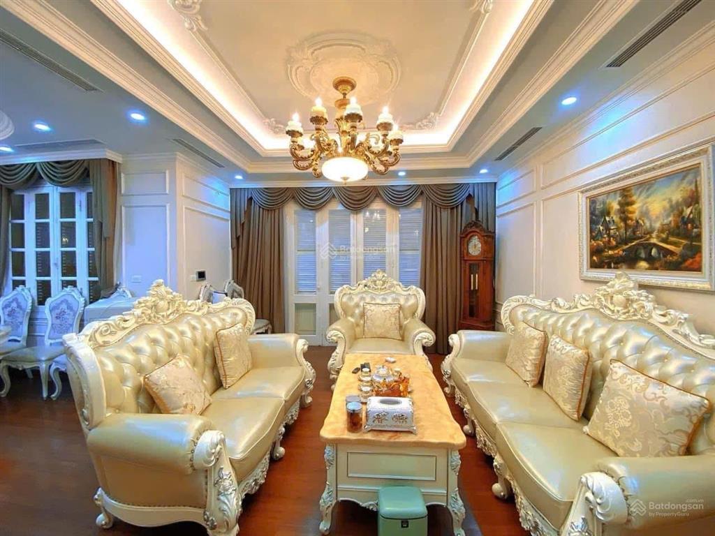 Chính chủ bán bt vườn đào, 6 tầng thang máy, view vườn hoa, nội thất cao cấp. 345m2  giá 168 tỷ
