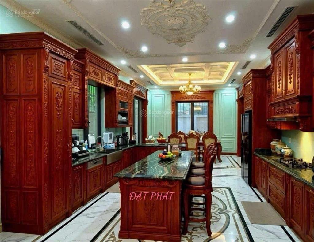 Chính chủ bán gấp biệt thự vin hàm nghi, view vườn hoa công viên. gần 300m giá hơn 200 tỷ.