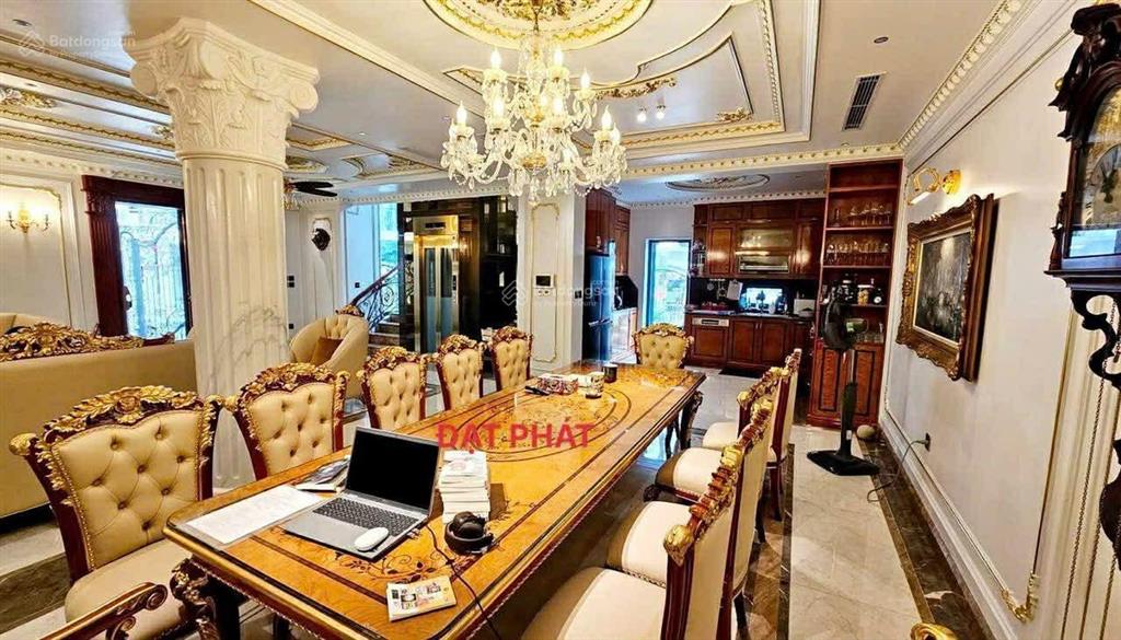 Bán gấp biệt thự sudico mỹ đình sông đà  2 mặt tiền  thang máy  có hầm. 200m2 x5t  79 tỷ.