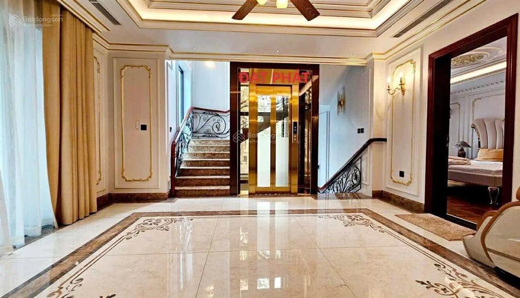 Bán gấp biệt thự sudico mỹ đình sông đà  2 mặt tiền  thang máy  có hầm. 200m2 x5t  79 tỷ.
