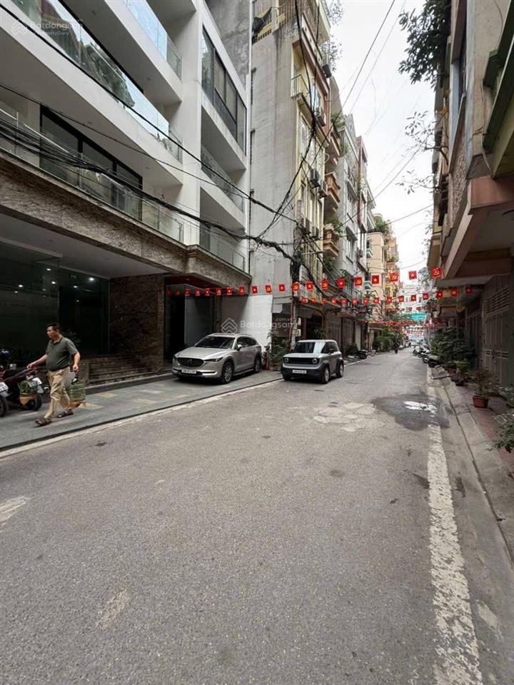 Toà văn phòng phố lạc long quân. 300m2 x 8t  mt16m  giá bán 138 tỷ.