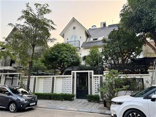 Siêu rẻ, bán gấp biệt thự mỹ đình, ô tô dừng đỗ ngày đêm. 150m2 giá chỉ hơn 30 tỷ.