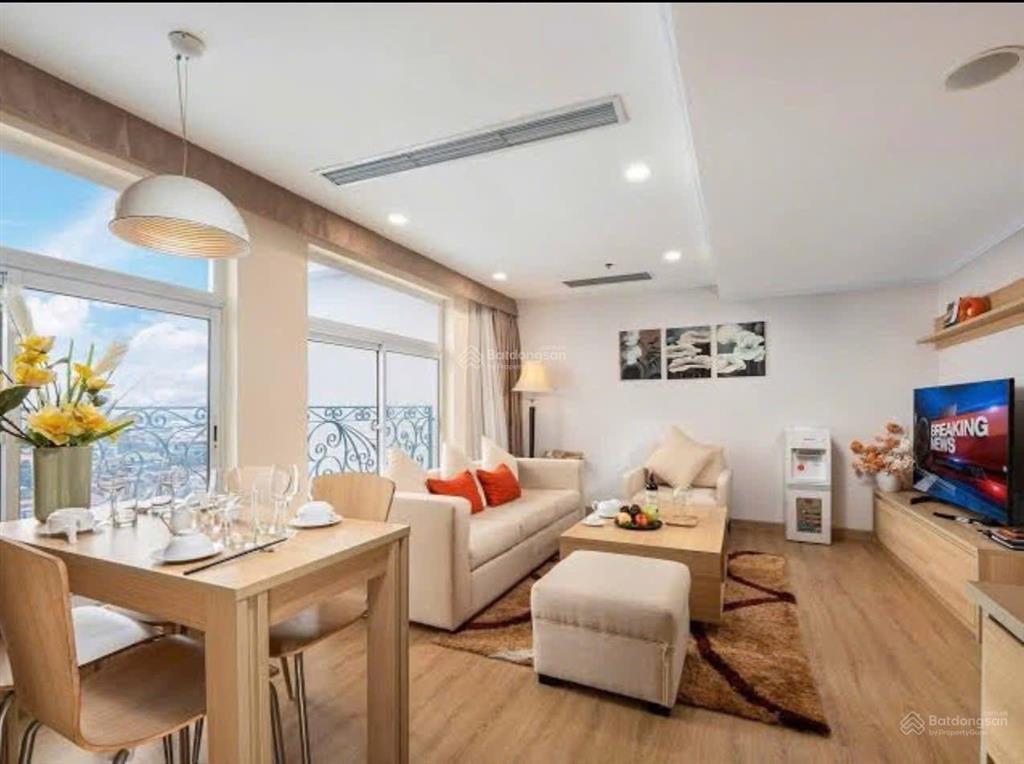 Bán toà khách sạn 4 sao đẳng cấp  doanh thu 100 tỷ/năm. diện tích 2250m2  giá bán 999 tỷ