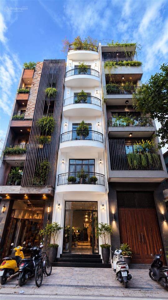 Chính chủ bán nhà mặt phố hà trung, ngay chợ hàng da. 30m2 x5t  giá hơn 30 tỷ.