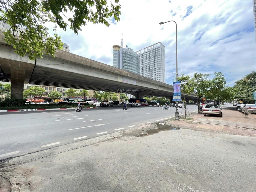 Bán đất dự án xây dựng 2 toà tháp tmdv 45 tầng mặt phố phạm hùng. 10.000m2  giá 1.150 tỷ.