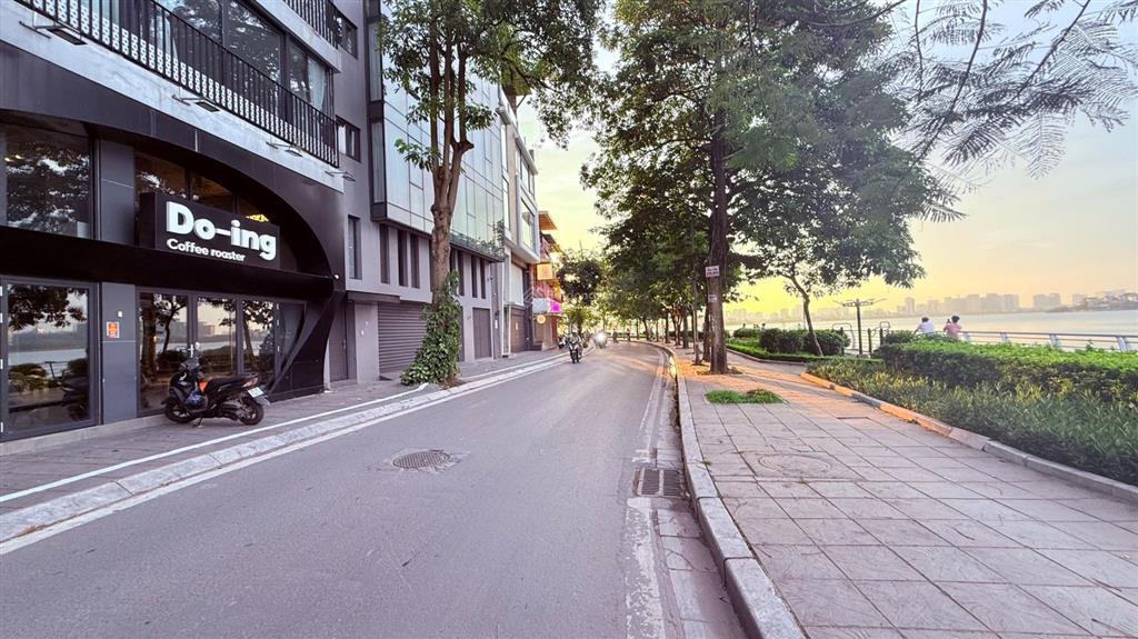 Chính chủ bán nhà 67 nguyễn đình thi, lô góc 3 thoáng. 6 tầng thang máy. 141m2 mt11m  giá 231 tỷ.