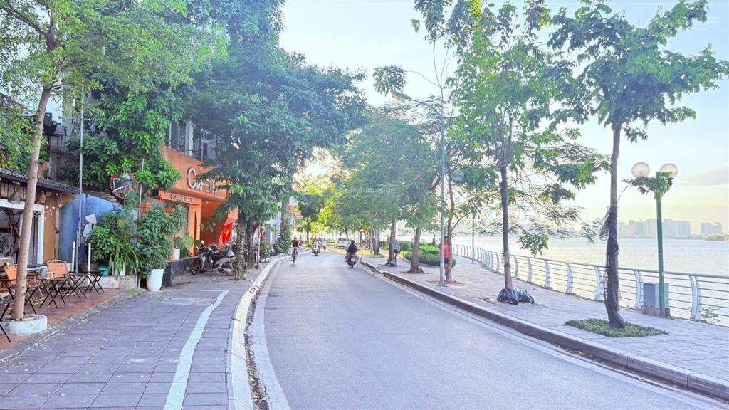 Bán nhà mặt phố nguyễn đình thi, lô góc 3 mặt thoáng. 6 tầng thang máy. 145m2 mt11m  giá 220tỷ.
