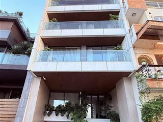 Bán nhà mặt phố nguyễn đình thi, lô góc 3 mặt thoáng. 6 tầng thang máy. 145m2 mt11m  giá 220tỷ.