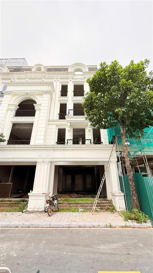 Chính chủ bán liền kề louis đại mỗ  hướng đông nam. 192m2  42 tỷ.