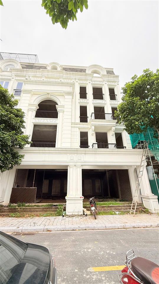 Chính chủ bán liền kề louis đại mỗ  hướng đông nam. 192m2  42 tỷ.