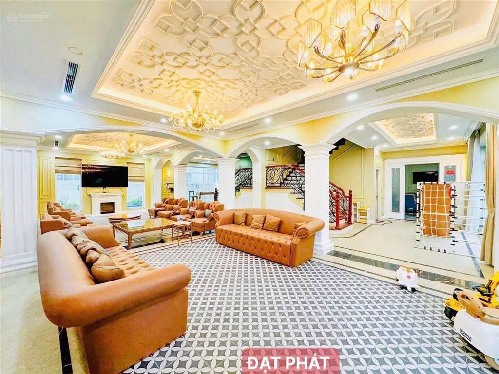 Chính chủ bán biệt thự đơn lập kđt mới cầu bươu view hồ vườn hoa. 362m2 x 3t  mt 20m  giá 123 tỷ